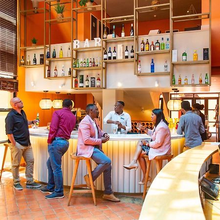 Illovo Hotel Johannesburg Exterior photo